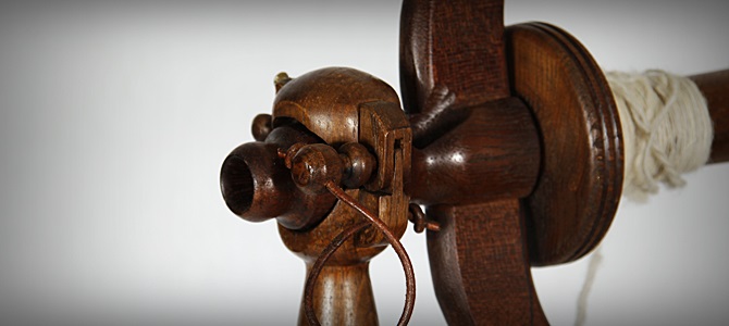 Detalle de rueca antigua